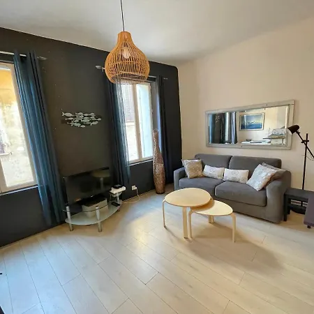 Agreable T2 Avec Baignoire La Ciotat